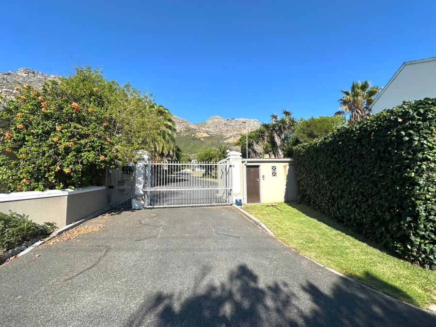 To Let 1 Bedroom Property for Rent in Lakeside Western Cape